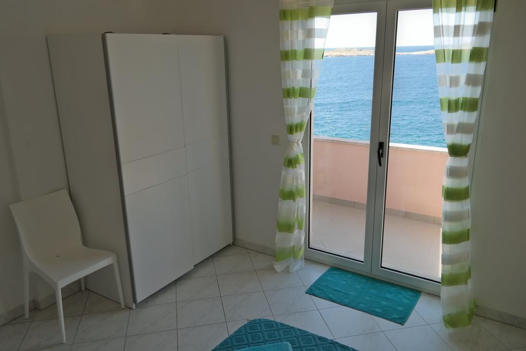 רוגוזניצה Direkt Am Meer-Apartments Puntaplanka מראה חיצוני תמונה