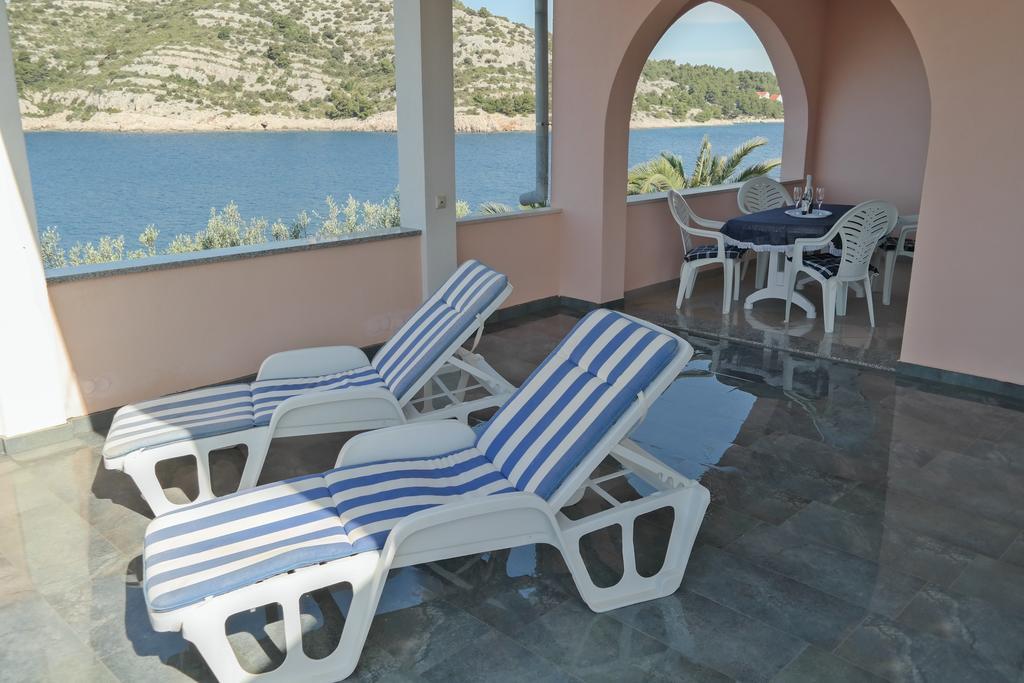 רוגוזניצה Direkt Am Meer-Apartments Puntaplanka מראה חיצוני תמונה