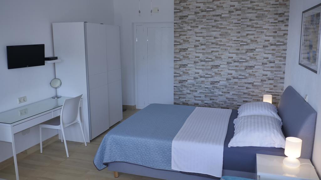 רוגוזניצה Direkt Am Meer-Apartments Puntaplanka מראה חיצוני תמונה