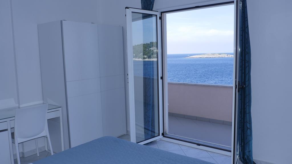רוגוזניצה Direkt Am Meer-Apartments Puntaplanka מראה חיצוני תמונה